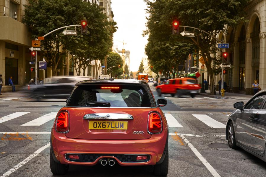  Mini Cooper S (F56) 2018 года  (WW) (фото 65 из 196)
